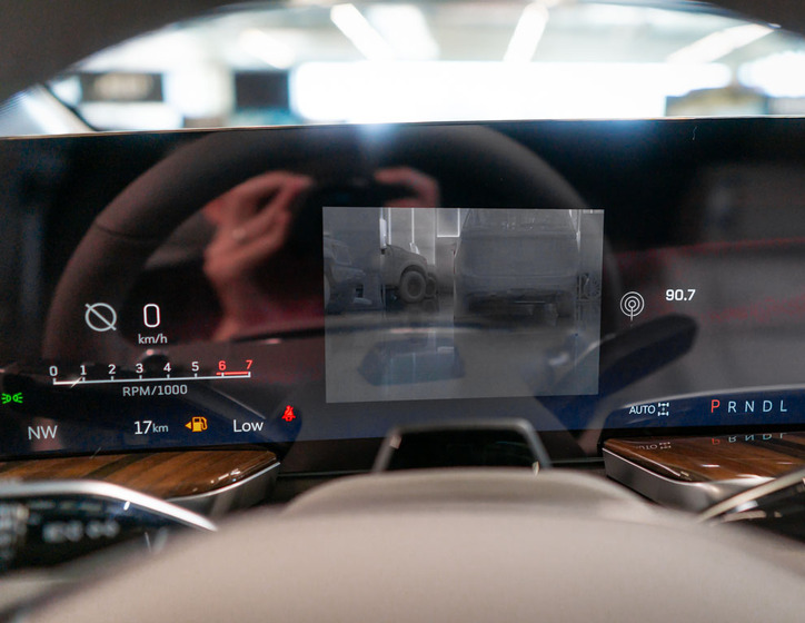 Cadillac Escalade 26