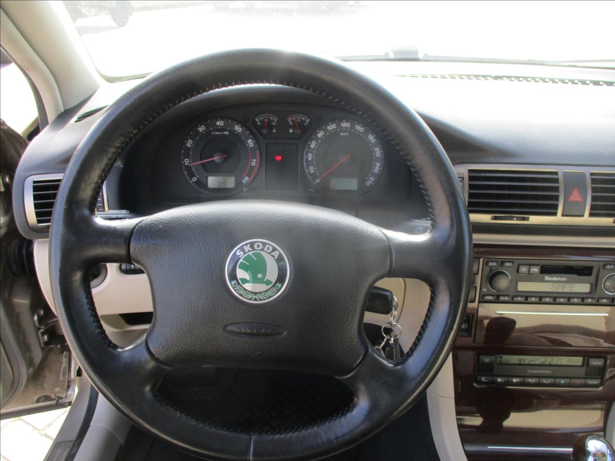 Škoda Superb