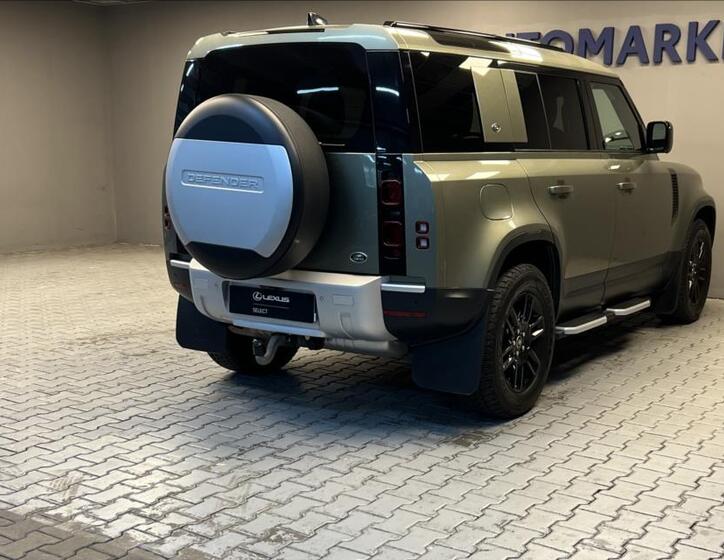 Land Rover Defender 2
