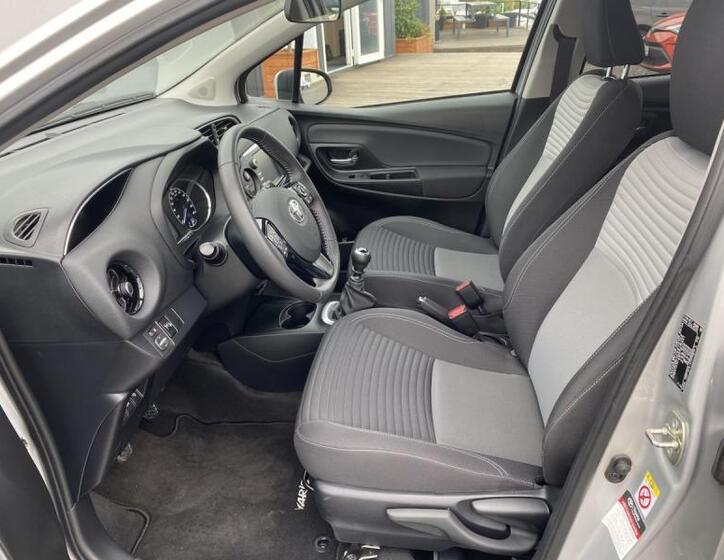 Toyota Yaris 11