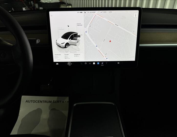 Tesla Model Y 17
