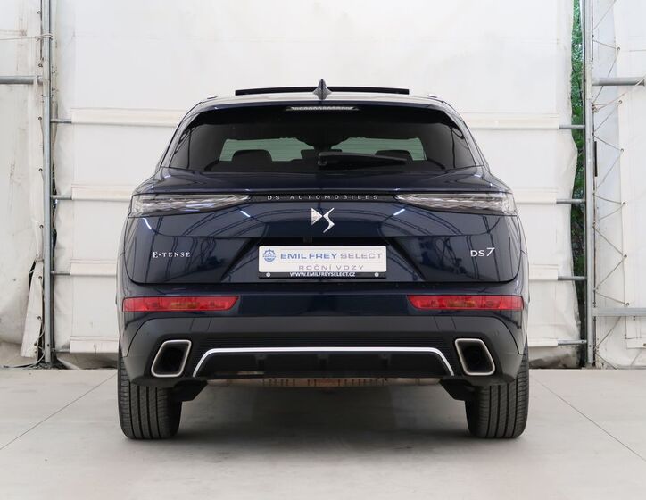 DS Automobiles DS7 Crossback 7