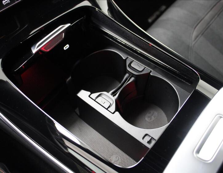 Mercedes-Benz Třídy C 44