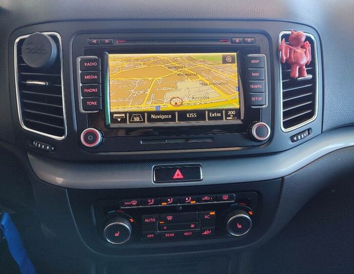 Volkswagen Sharan 8