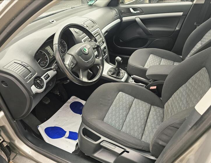 Škoda Octavia 10