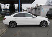 Mercedes-Benz Třídy E 8