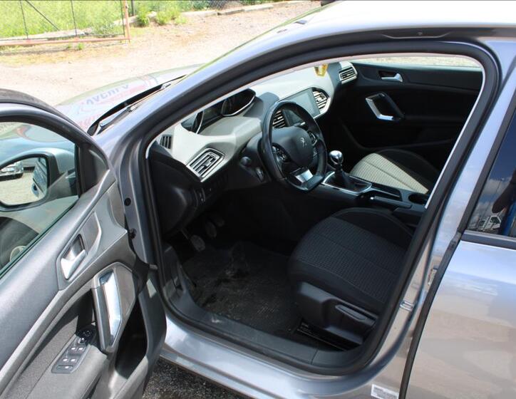 Peugeot 308 9