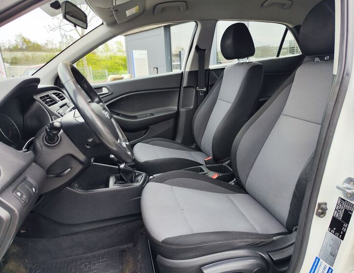 Hyundai i20 12
