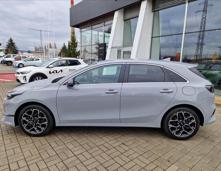KIA Ceed 8
