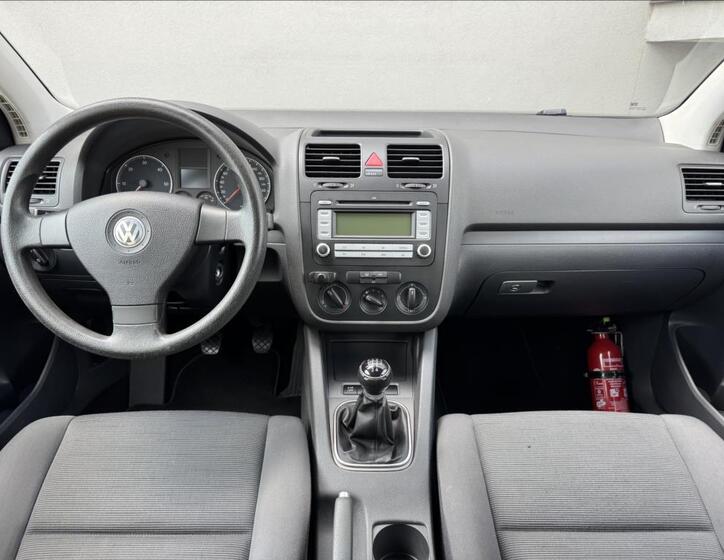 Volkswagen Golf 28