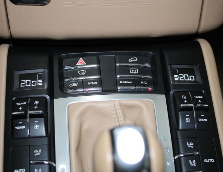Porsche Macan 15