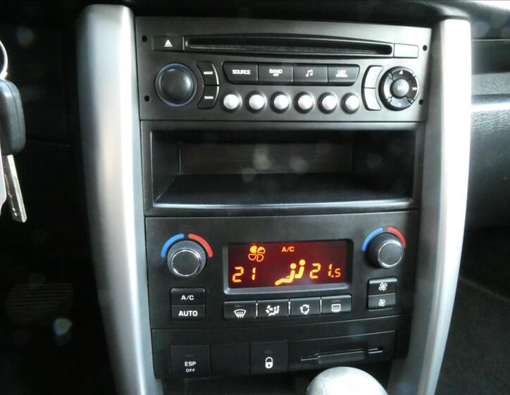 Peugeot 207 28