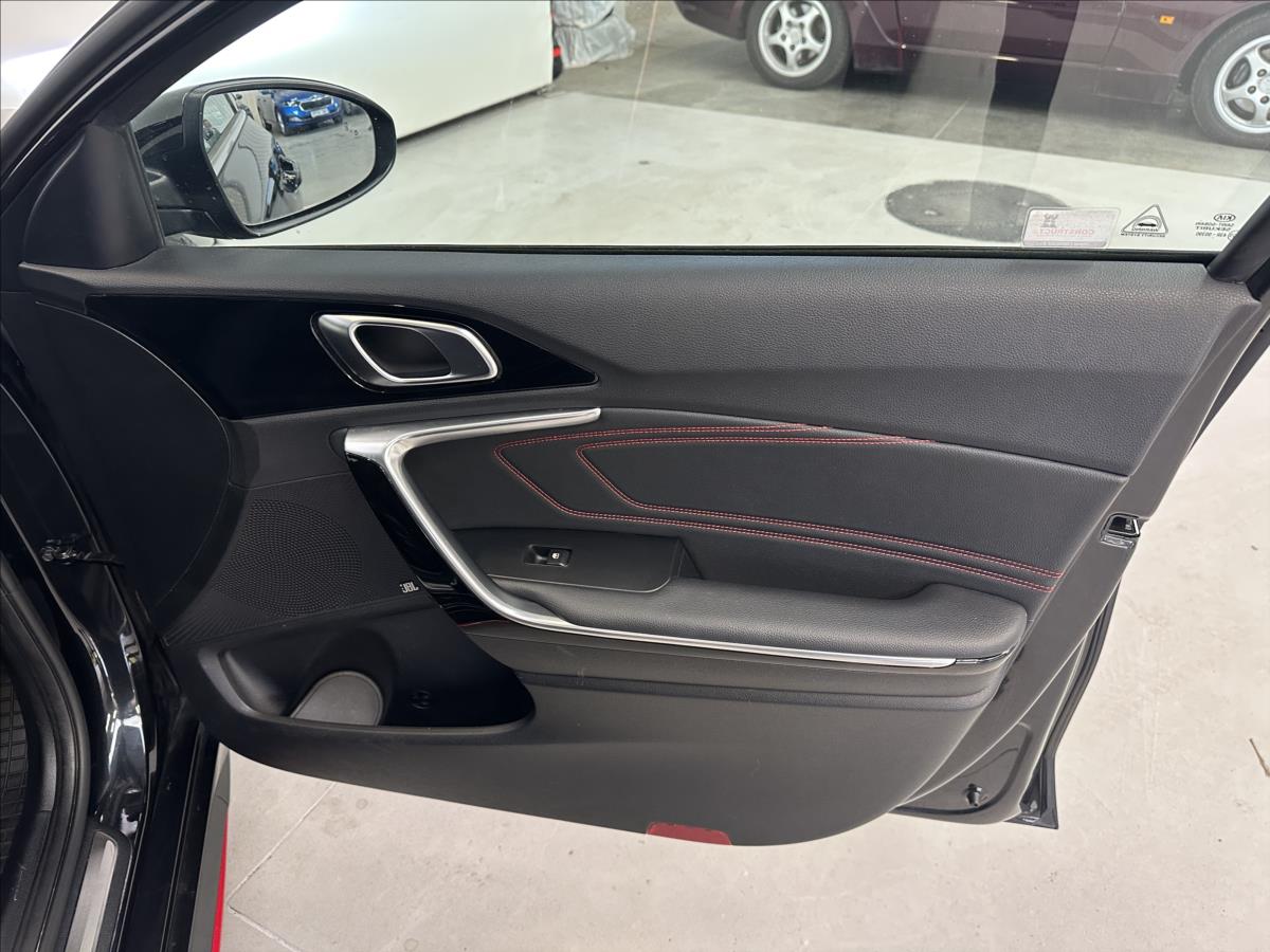 KIA ProCeed