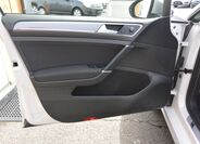 Volkswagen Golf 9