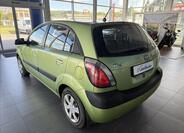 KIA Rio 4