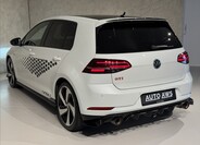 Volkswagen Golf 12