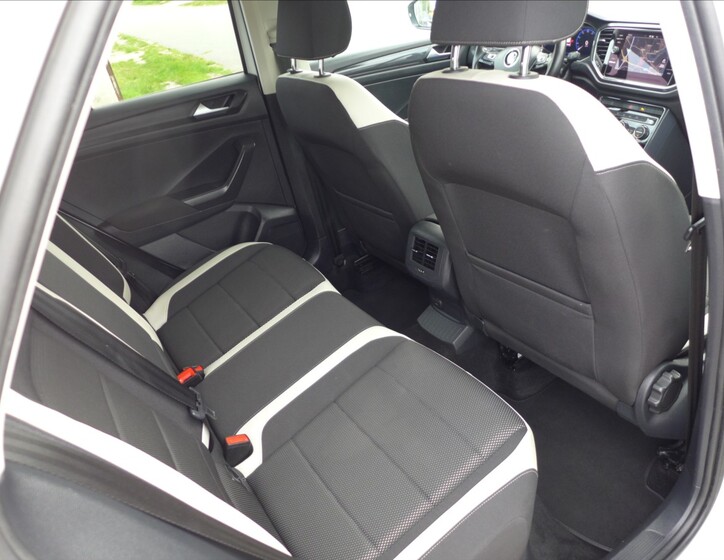 Volkswagen T-Roc 37