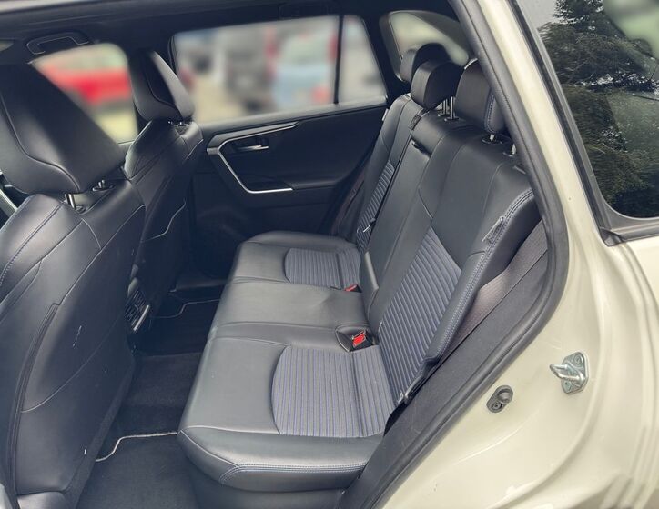 Toyota RAV4 11