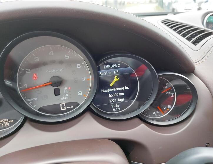 Porsche Cayenne 42