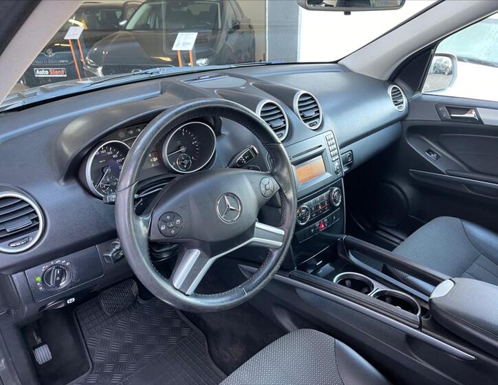 Mercedes-Benz Třídy M 9