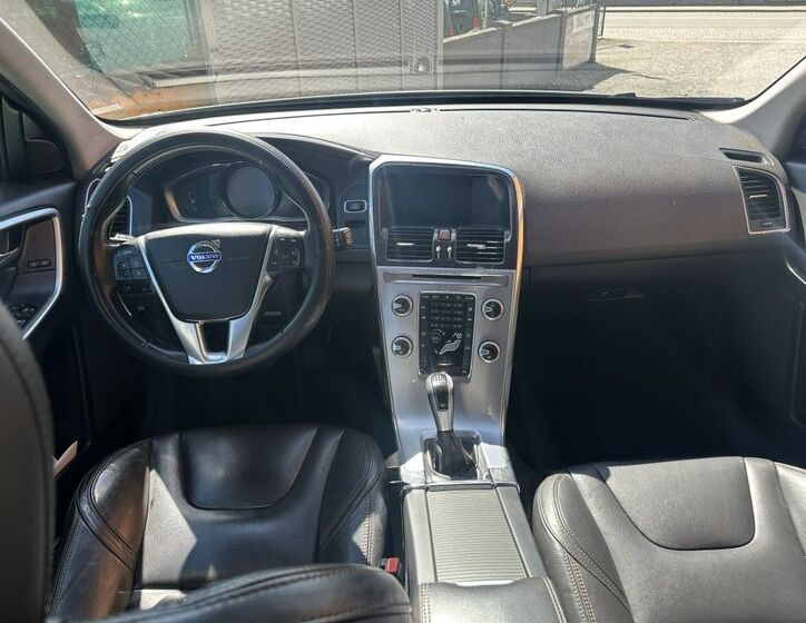 Volvo XC60 11