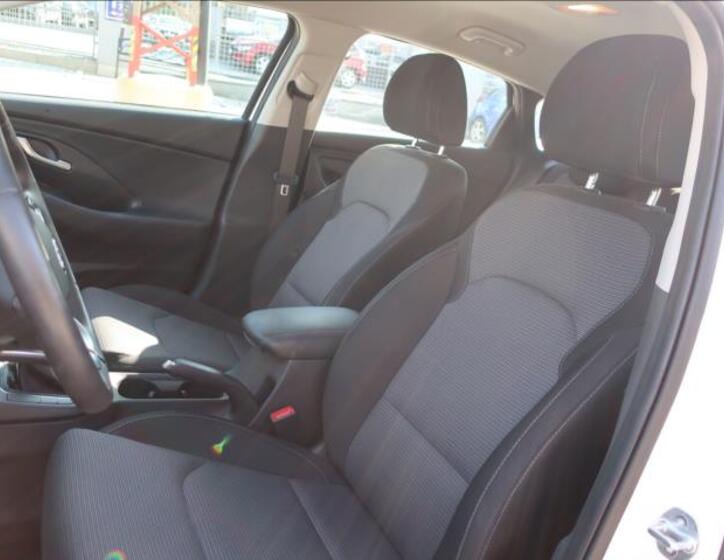 Hyundai i30 10