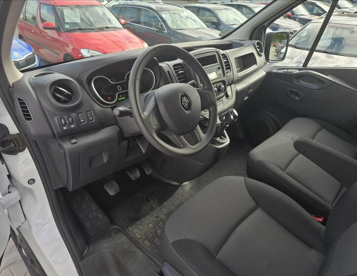 Renault Trafic 11