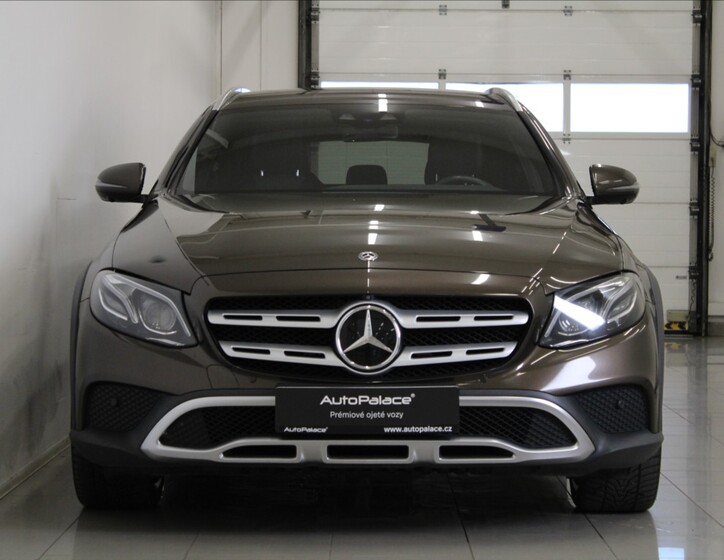 Mercedes-Benz Třídy E 2