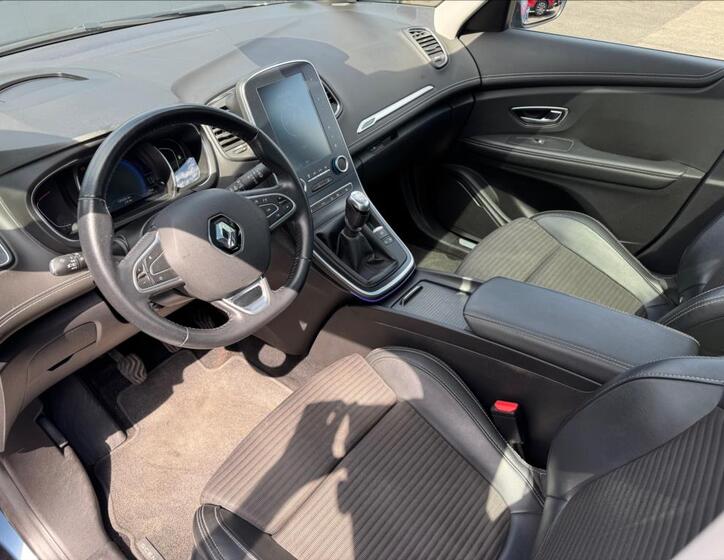 Renault Grand Scénic 12