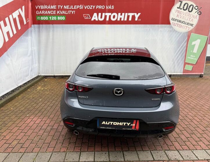 Mazda 3 8