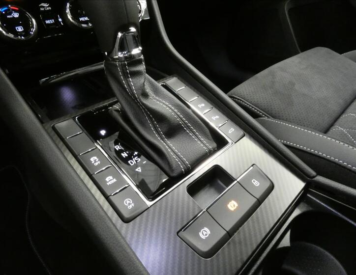 Škoda Superb 11