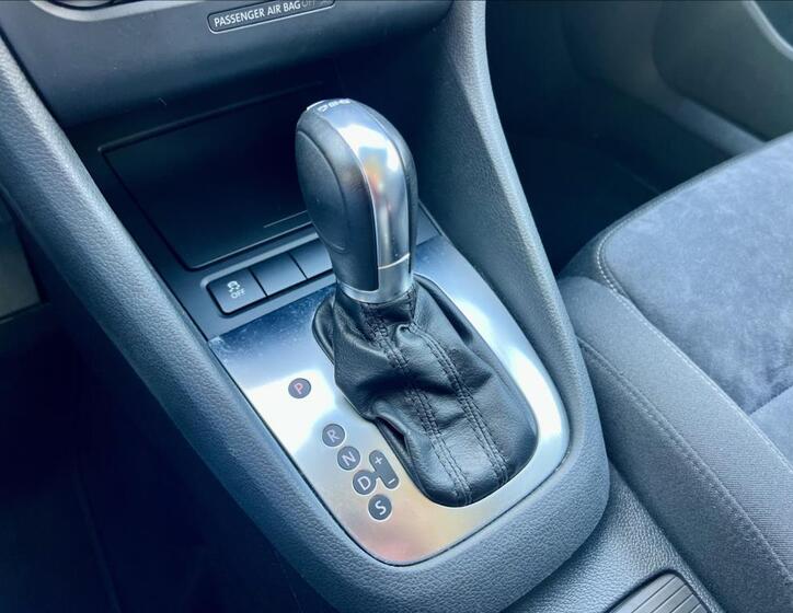 Volkswagen Golf 32