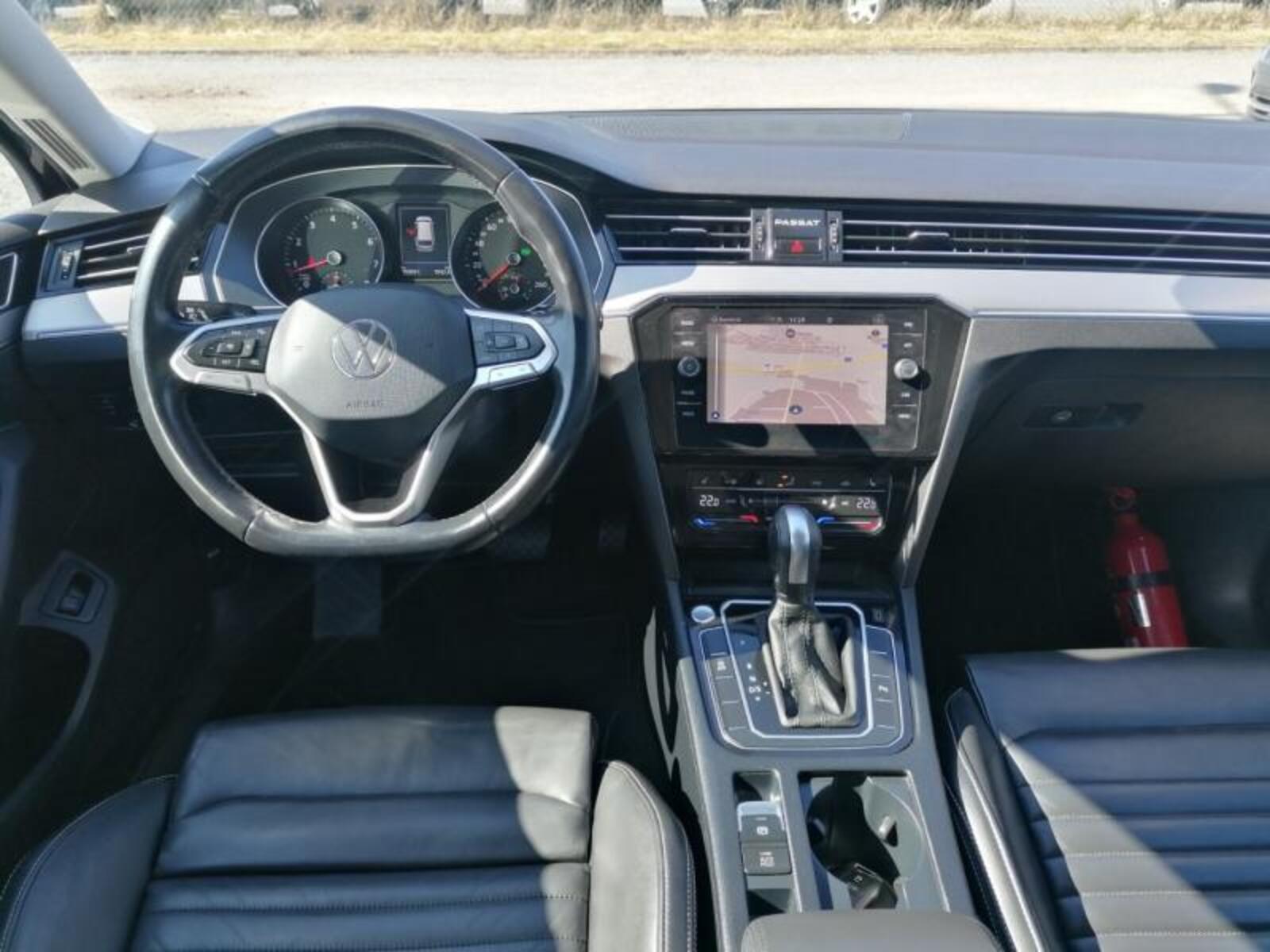 Volkswagen Passat 9