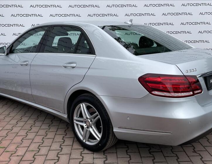 Mercedes-Benz Třídy E 6