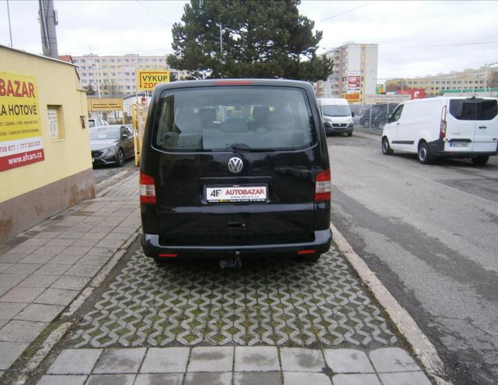 Volkswagen Multivan 5