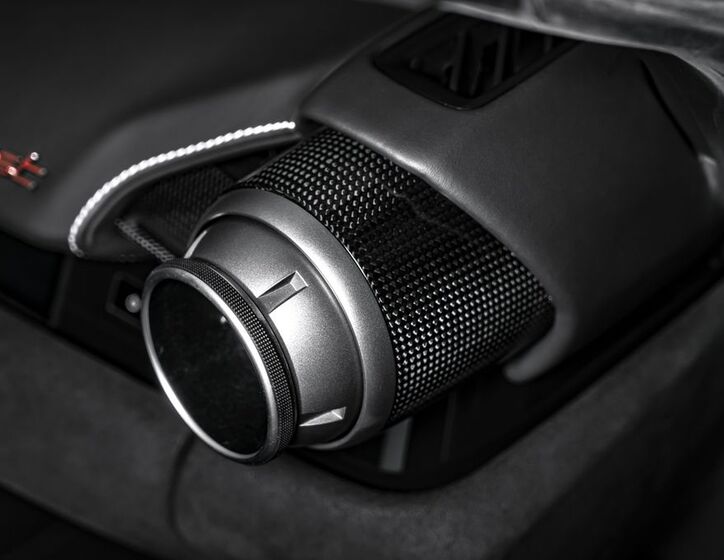 Ferrari 812 23