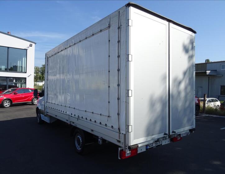 Mercedes-Benz Sprinter 4