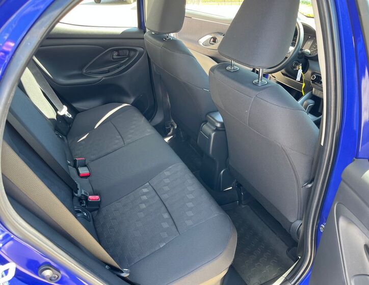 Toyota Yaris 16