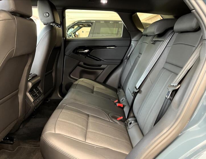 Land Rover Range Rover Evoque 34