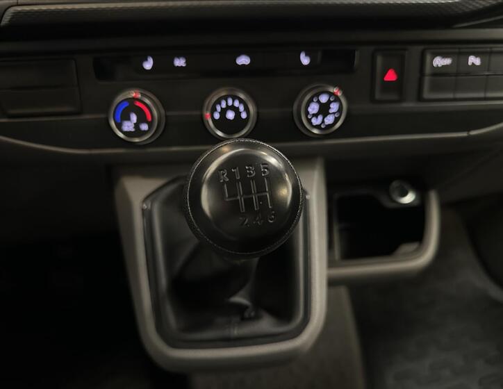 Volkswagen Transporter 13