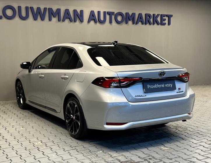 Toyota Corolla 13