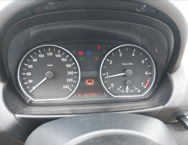 BMW Řada 1 28