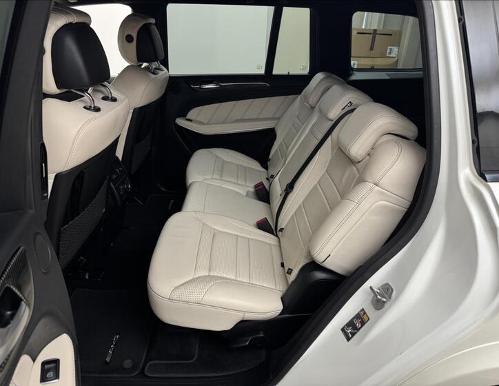 Mercedes-Benz GLS 44