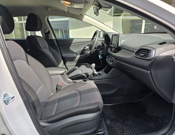 Hyundai i30 21