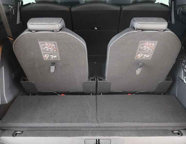 Peugeot 5008 12