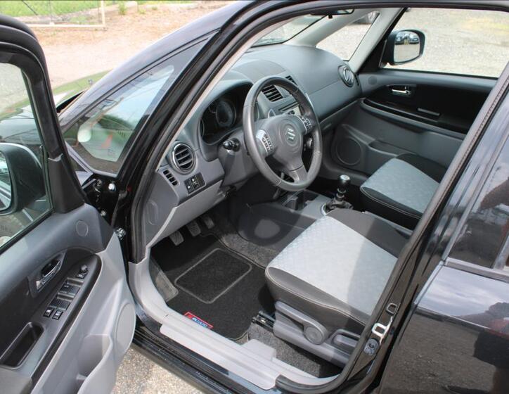Suzuki SX4 9