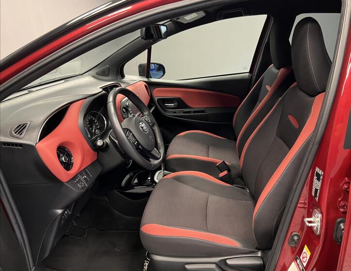 Toyota Yaris 7
