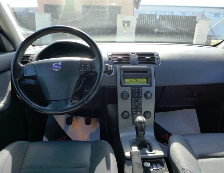 Volvo V50 18