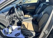 Mercedes-Benz GLA 10