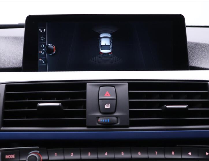 BMW Řada 3 32